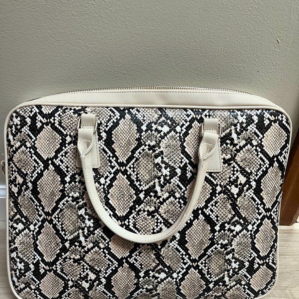 White House, Black market, crossbody laptop bag in faux snakeskin